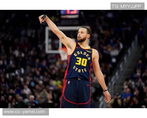 邓利维谈库明加续约事件称训练营内未见任何影响